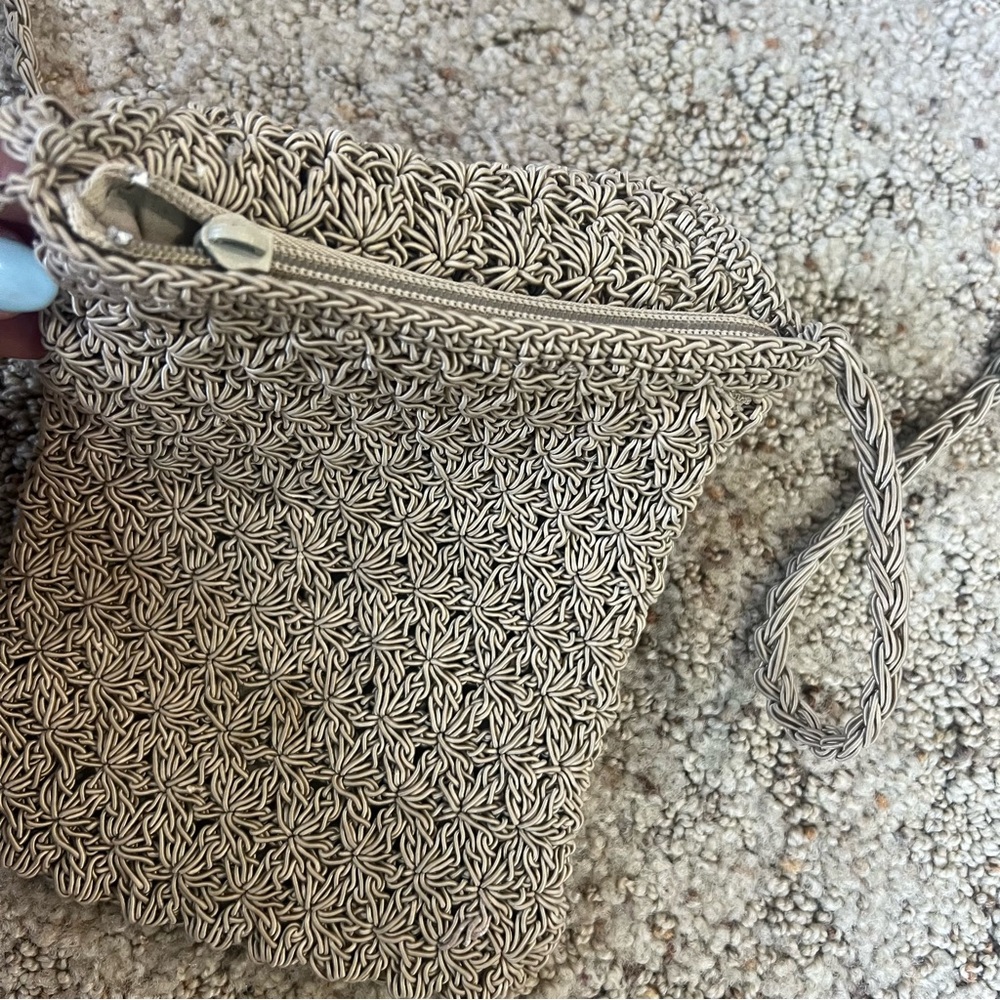 Vintage Y2K Macrame Crochet Crossbody Bag Purse
Woven Lined Taupe Beige Tan 90s - Picture 3 of 10
